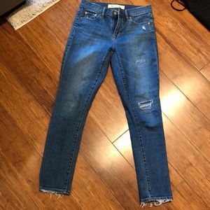 Gap slightly distressed best girlfriend jeans!